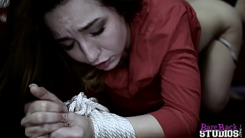Bambi Brooks địt Con Ghẻ Trong Breaking My Step Daughter