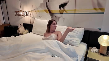 Địt Ngay Trên Giường Của Mẹ Kế Với Con Bạn Thân Dâm đãng Của Bà ấy